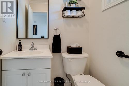 760 Galloway Crescent, Mississauga, ON - Indoor Photo Showing Bathroom