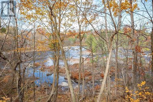 5 Vermont, Petawawa, ON - Outdoor With View