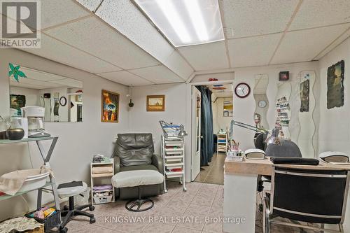 121 Oak Street W, Leamington, ON - Indoor Photo Showing Other Room