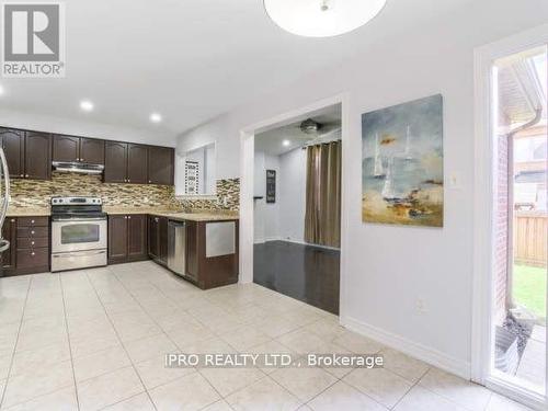 154 Mccready Drive, Milton, ON - Indoor Photo Showing Kitchen