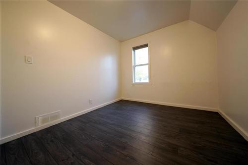 684 Agnes Street, Winnipeg, MB - Indoor Photo Showing Other Room