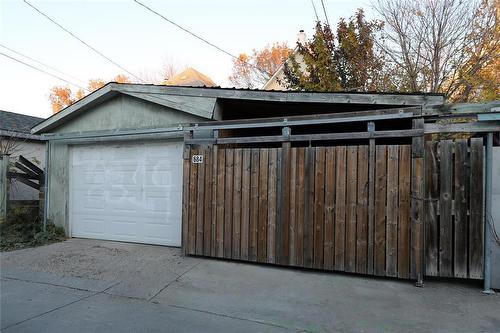 684 Agnes Street, Winnipeg, MB - Outdoor With Exterior