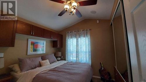 4889 Lynx Crescent, Radium Hot Springs, BC - Indoor Photo Showing Bedroom