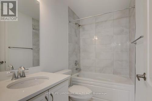 3070 Merrick Road, Oakville, ON - Indoor Photo Showing Bathroom