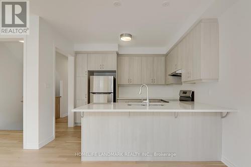 3070 Merrick Road, Oakville, ON - Indoor Photo Showing Kitchen