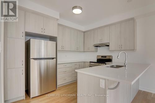 3070 Merrick Road, Oakville, ON - Indoor Photo Showing Kitchen With Double Sink