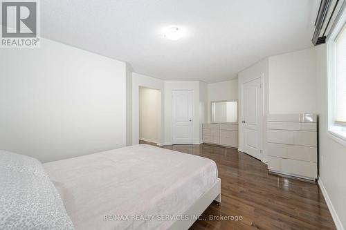 28 Benadir Avenue, Caledon, ON - Indoor Photo Showing Bedroom