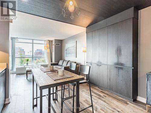 305 - 10 Capreol Street, Toronto, ON - Indoor Photo Showing Dining Room