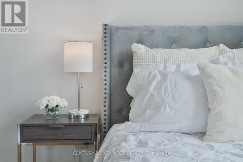 1605 - 44 St Joseph Street, Toronto, ON - Indoor Photo Showing Bedroom