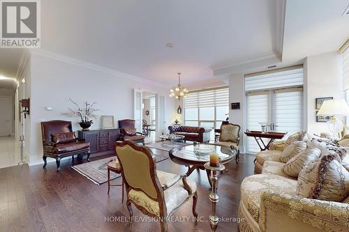 2620 - 70 Roehampton Avenue, Toronto, ON - Indoor Photo Showing Living Room