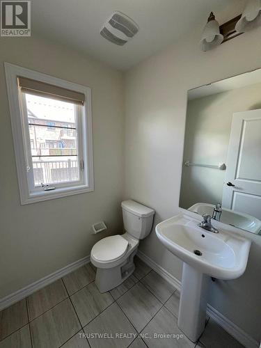 23 Verbena Street, East Gwillimbury, ON - Indoor Photo Showing Bathroom