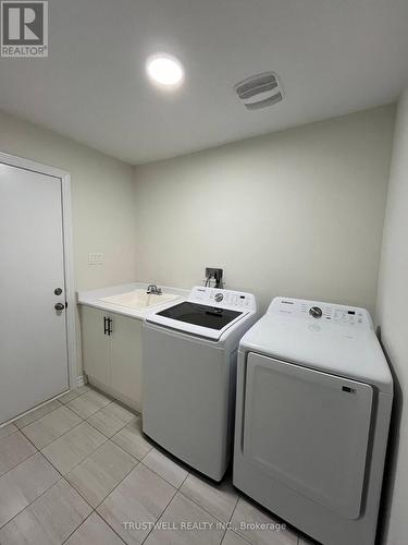 23 Verbena Street, East Gwillimbury, ON - Indoor Photo Showing Laundry Room