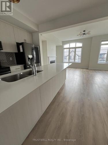 23 Verbena Street, East Gwillimbury, ON - Indoor Photo Showing Kitchen With Double Sink