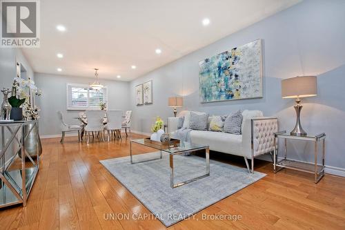 57 Belvedere Crescent, Richmond Hill, ON - Indoor Photo Showing Living Room