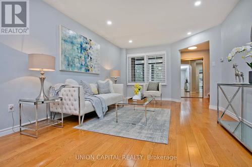 57 Belvedere Crescent, Richmond Hill, ON - Indoor Photo Showing Living Room