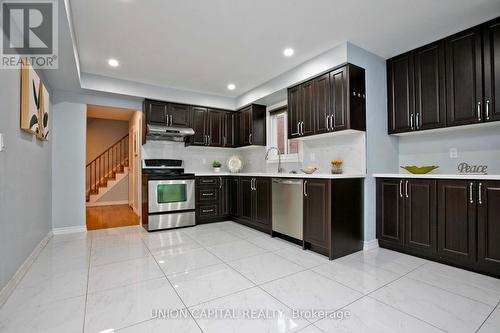 57 Belvedere Crescent, Richmond Hill, ON - Indoor Photo Showing Kitchen With Stainless Steel Kitchen