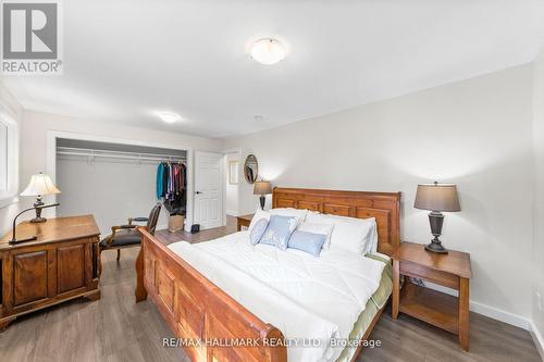 2422 Snow Valley Road, Springwater, ON - Indoor Photo Showing Bedroom