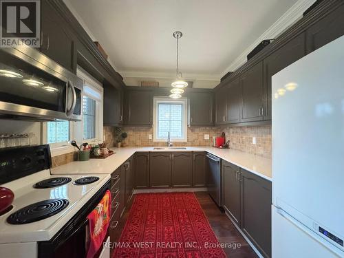 2 - 3 Larkdale Terrace, Brampton, ON - Indoor Photo Showing Kitchen