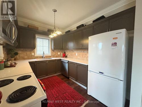 2 - 3 Larkdale Terrace, Brampton, ON - Indoor Photo Showing Kitchen