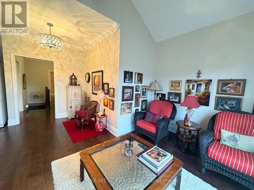 2 - 3 Larkdale Terrace, Brampton, ON - Indoor Photo Showing Living Room