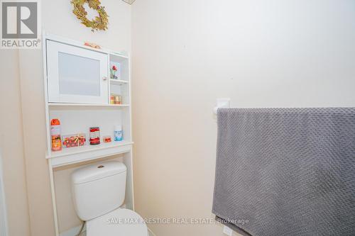 3887 Rippleton Lane, Mississauga, ON - Indoor Photo Showing Bathroom