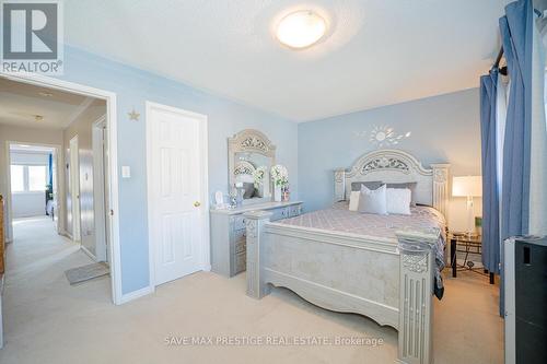 3887 Rippleton Lane, Mississauga, ON - Indoor Photo Showing Bedroom