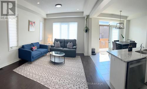 42 Granite Ridge Trail N, Hamilton, ON - Indoor Photo Showing Living Room