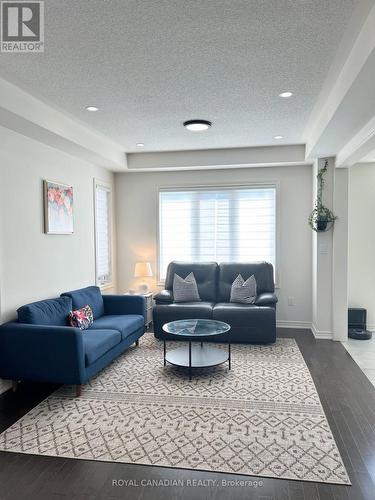 42 Granite Ridge Trail N, Hamilton, ON - Indoor Photo Showing Living Room