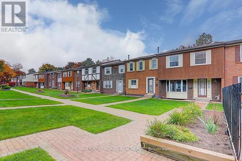 32 - 15 Brimwood Boulevard, Toronto, ON - Outdoor