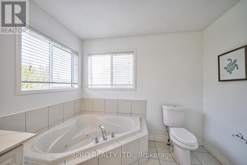 1638 Coldstream Drive, Oshawa, ON - Indoor Photo Showing Bathroom