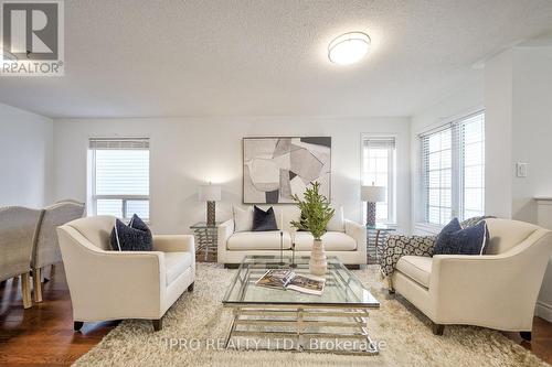 1638 Coldstream Street, Oshawa, ON - Indoor Photo Showing Living Room