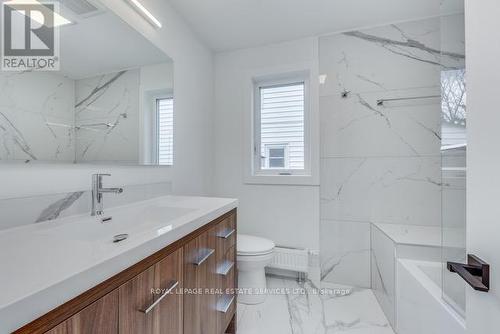 1St Fl - 18 Long Branch Avenue, Toronto, ON - Indoor Photo Showing Bathroom