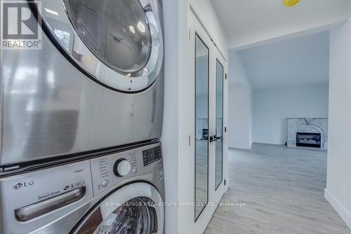 1St Fl - 18 Long Branch Avenue, Toronto, ON - Indoor Photo Showing Laundry Room