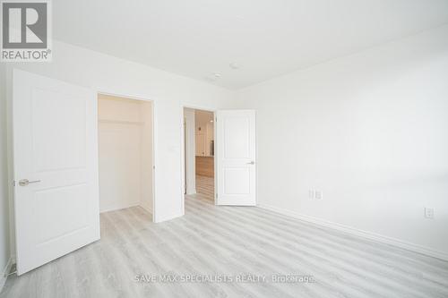 407 - 1098 Paisley Road, Guelph, ON - Indoor Photo Showing Other Room