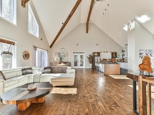 Vue d'ensemble - 1062 Ch. Du Village, Morin-Heights, QC - Indoor Photo Showing Living Room