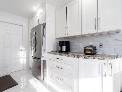 Kitchen - 132 Rue Regent, Longueuil (Greenfield Park), QC - Indoor Photo Showing Kitchen