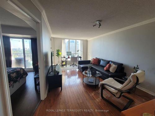 Lph1-55 Harrison Garden Blvd, Toronto, ON - Indoor Photo Showing Living Room