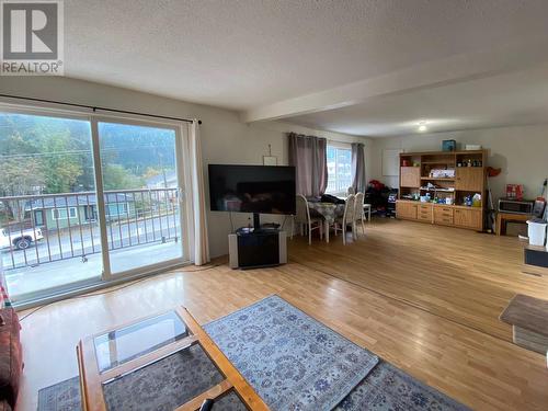 400 W 6Th Avenue, Prince Rupert, BC - Indoor Photo Showing Living Room