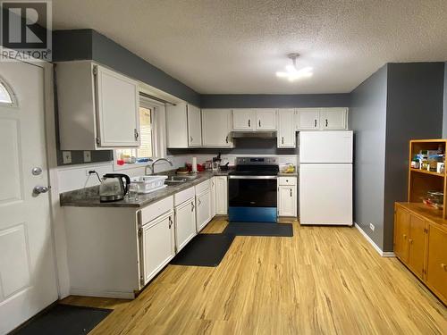 400 W 6Th Avenue, Prince Rupert, BC - Indoor Photo Showing Kitchen