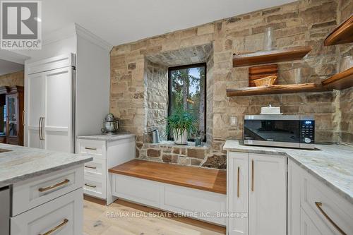 13567 2Nd Line, Milton, ON - Indoor Photo Showing Kitchen