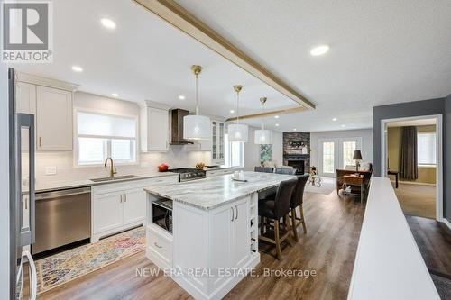 41 Jackson Court, Tillsonburg, ON - Indoor Photo Showing Kitchen With Upgraded Kitchen