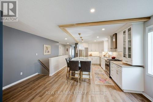 41 Jackson Court, Tillsonburg, ON - Indoor Photo Showing Kitchen With Upgraded Kitchen