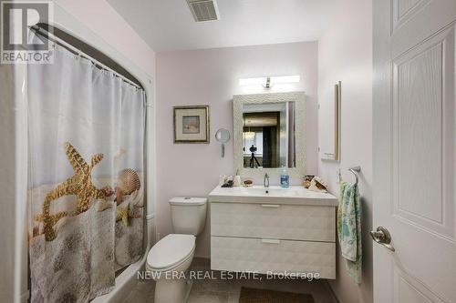 41 Jackson Court, Tillsonburg, ON - Indoor Photo Showing Bathroom