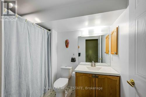 41 Jackson Court, Tillsonburg, ON - Indoor Photo Showing Bathroom