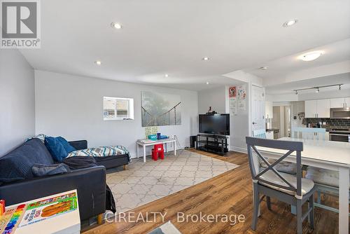 180 Morrison Avenue, Toronto, ON - Indoor Photo Showing Living Room