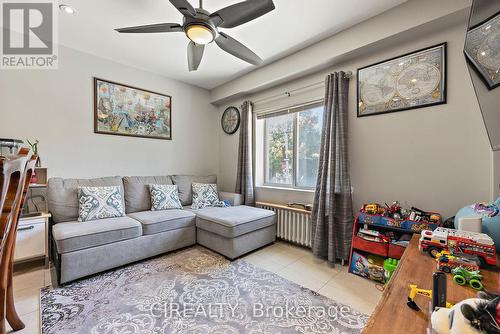 180 Morrison Avenue, Toronto, ON - Indoor Photo Showing Living Room