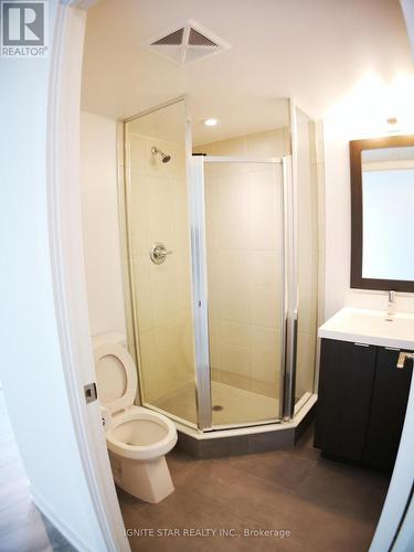 2216 - 9 Mabelle Avenue, Toronto, ON - Indoor Photo Showing Bathroom