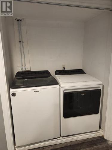 1224 1/2 Cumberland Street, Cornwall, ON - Indoor Photo Showing Laundry Room