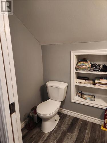 1224 1/2 Cumberland Street, Cornwall, ON - Indoor Photo Showing Bathroom