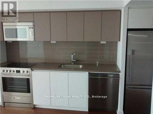 712 - 75 Queens Wharf Road, Toronto, ON - Indoor Photo Showing Kitchen With Upgraded Kitchen